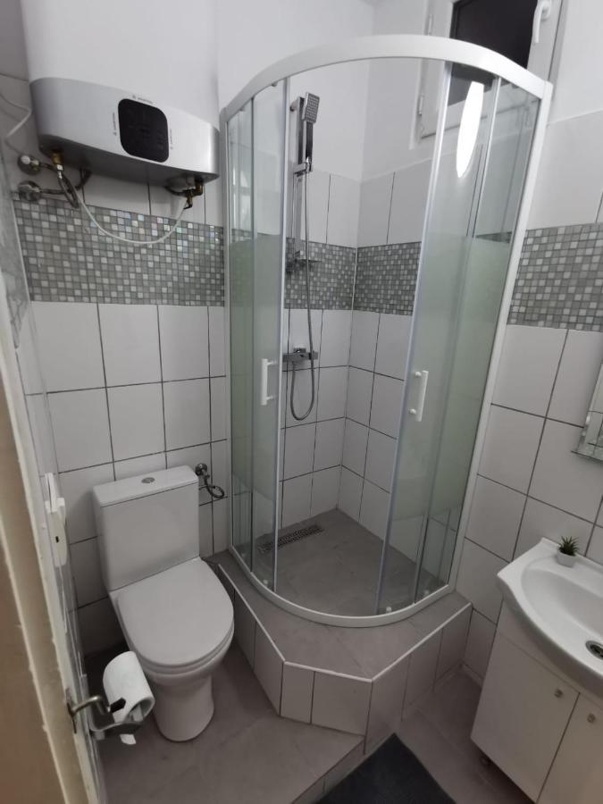 Silent Downtown Apartment Arad Exterior foto