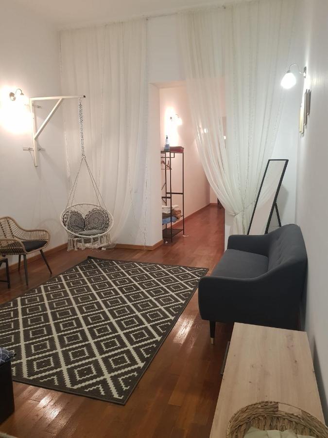 Silent Downtown Apartment Arad Exterior foto